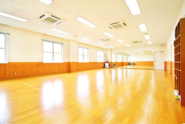 フロアガイド・施設紹介|スタジオ|神戸最大のプールと週最大100本のプログラム|エス・パティオ