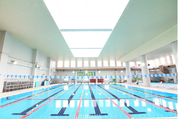 フィットネス|クラブ専用20mプール|神戸最大のプールと月最大100本のプログラム|エス・パティオ